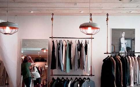 ���b����һ���(d��ng)�߄�����