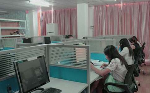 聯(lián)通話務(wù)員個(gè)人年終總結(jié)