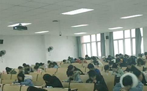 ��ԇ�ķ�˼����600���\����ƪ