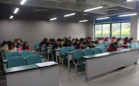 ��ԇ�ķ�˼����600�օR��ʮƪ